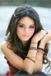 images (12) - Vanessa Hudgens