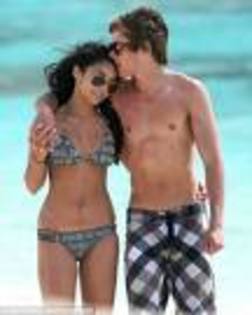 images (9) - Vanessa Hudgens si Zak Efron