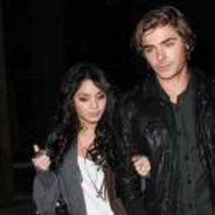 images (22) - Vanessa Hudgens si Zak Efron