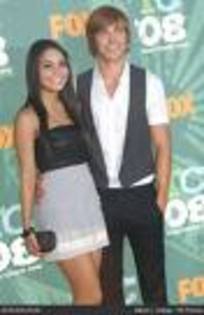 images (1) - Vanessa Hudgens si Zak Efron