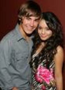 images (16) - Vanessa Hudgens si Zak Efron