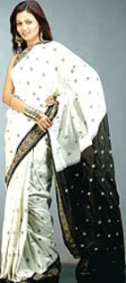 ivory_and_black_double_ikat_sari_fr - Sariuri