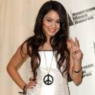 V - Club Vanessa Hudgens-propus de MiRu21