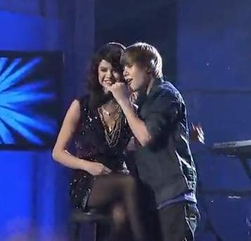 Justin-Bieber-and-Selena-Gomez - poze justin biber