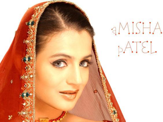 amisha-patel-wallpaper - Amisha Patel