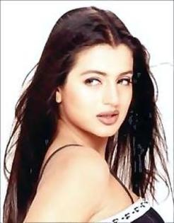 amisha_patel_04 - Amisha Patel