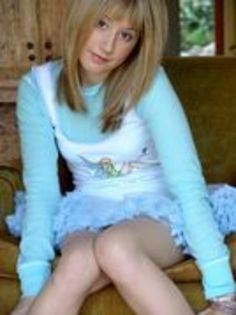12072988_OTXUPXGHZ - poze cu ashley speciale