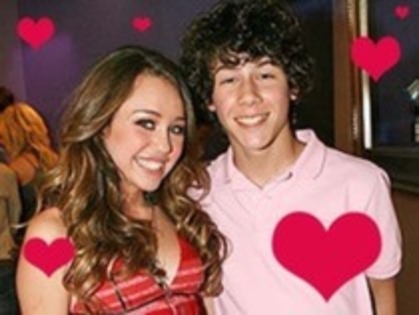 12472600_PTMLTRSIM - miley and nick