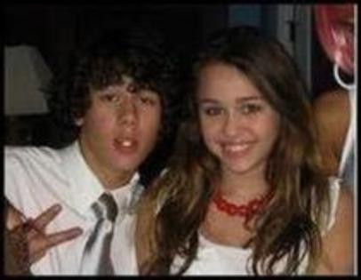 12472620_VMLHXQTTK - miley and nick