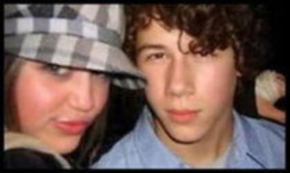 12472631_EJCEQYGOF - miley and nick