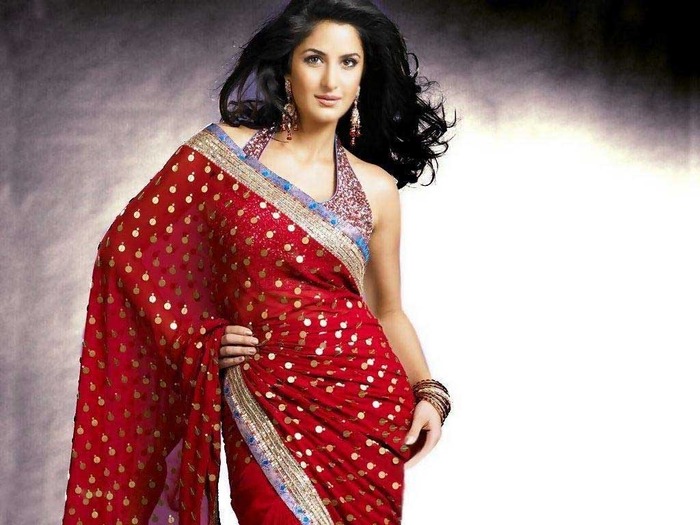 katrina_kaif_red_sari_wallpaper