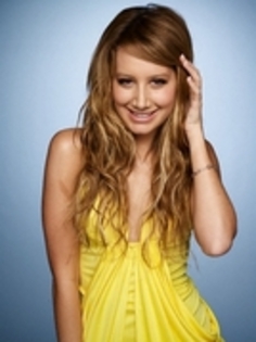 12073180_KFZKDHDZB - ashley tisdale sedinta foto 2