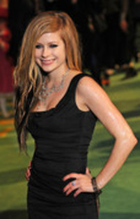 12313011_PRRKKELLQ - poze super tari cu avril lavigne