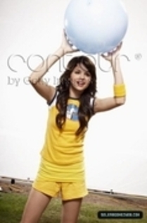 selena -photoshot-gomez-games (7)