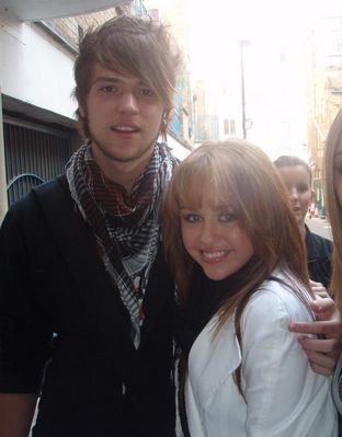 normal_109_(carson) - Miley Cyrus With Fans00