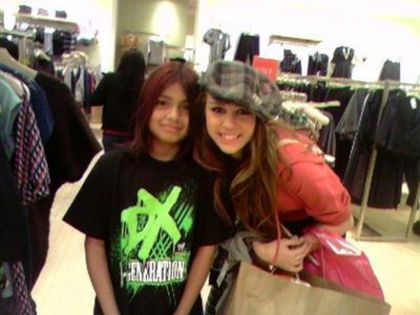 normal_112_(caitlin) - Miley Cyrus With Fans00