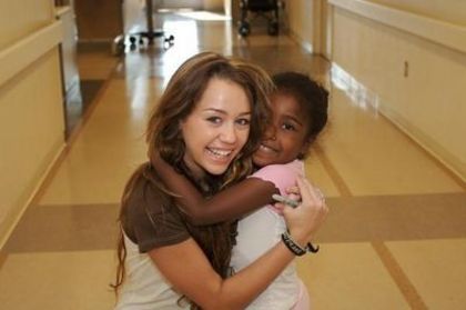 normal_107_(carson) - Miley Cyrus With Fans00