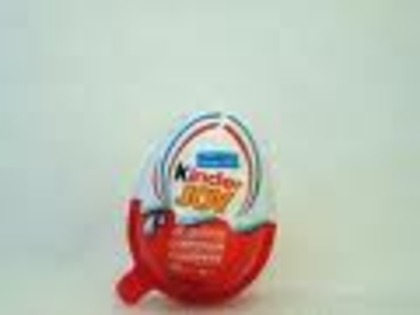 kinder joy Cost : 6 poze Nick Jonas - Dulciuri