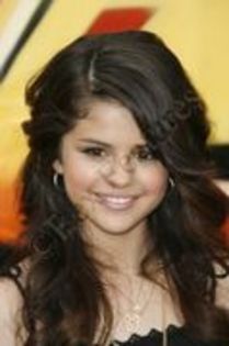 12893803_AVZXKQROR - selena gomez Teen Choice Awards 2007