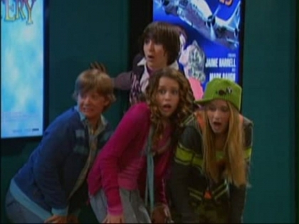 normal_mileycyrussource_032