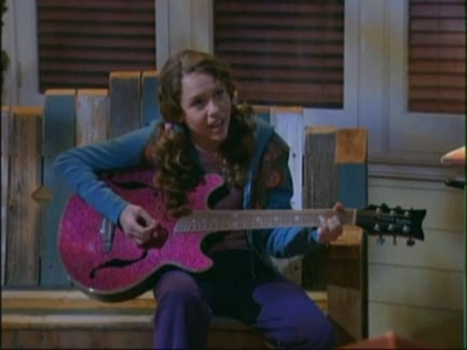normal_mileycyrussource_072