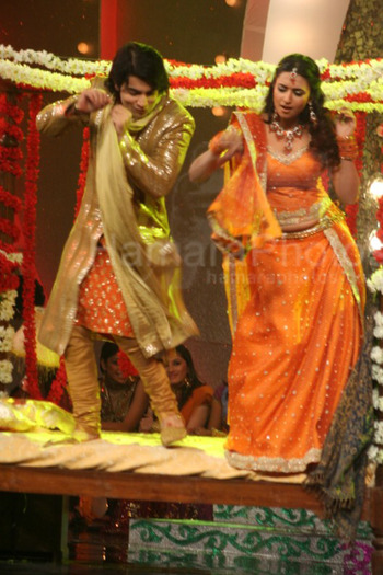 Divyanka Tripathi and Sharad Malhotra at Zee Valentine shoot at Film City on Feb 9th 2008(12) - Divyanka Tripathi and Sharad Malhotra at Zee Valentine shoot at Film City on Feb 9th 2008