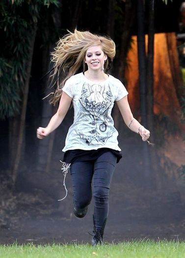 11973771_PGISZJUII - Avril Lavigne