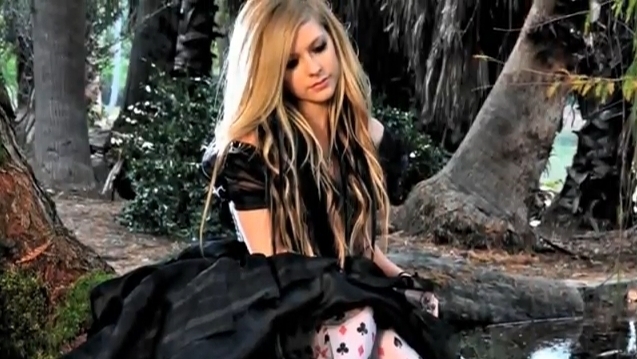 11973778_RUWUPBGTM - Avril Lavigne