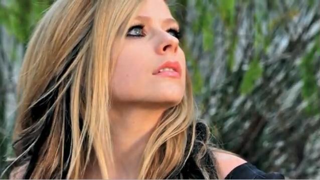 11973779_TITKTBPJZ - Avril Lavigne