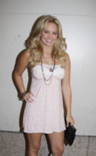 12521567_IYXBBIKNA - Tiffany Thornton