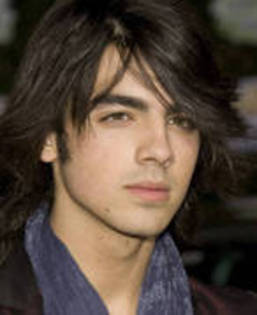 CCYIGWQMSYWQKMAXJRS - joe jonas