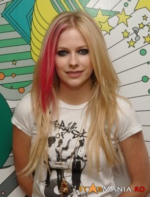 0d7d8db3516fc6fb4d35411a12dca673-avril-lavigne_52 - Album pentru AVRIL98