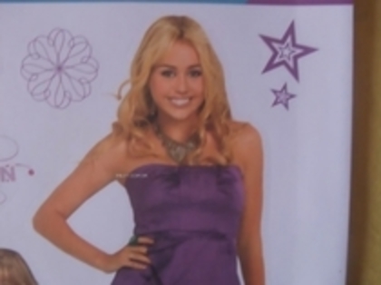 10238685_BLARIXWXW - hannah montana 4