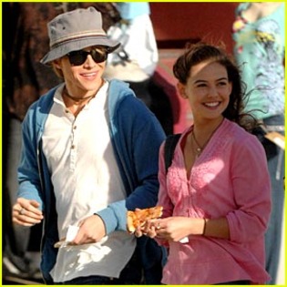 sterling-knight-danielle-campbell-starstruck - danielle campbell