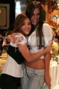 b3197e2e1a6e3924f83f-vi