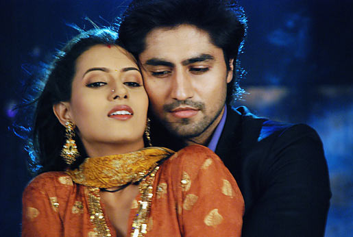 harshad and aditi.... - Kis Desh Mein Hai Mera Dil