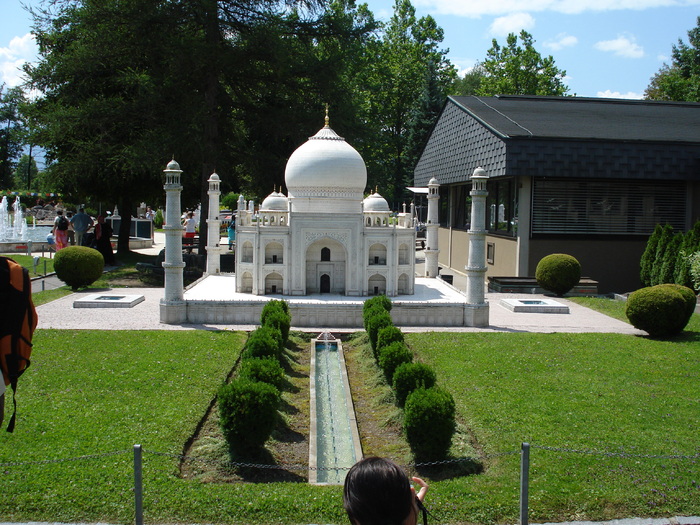 Taj Mahal, Agra; Agra, INDIA. minimundus.at.
