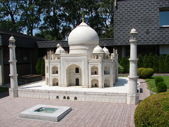 Taj Mahal, Agra; Agra, INDIA. minimundus.at.
