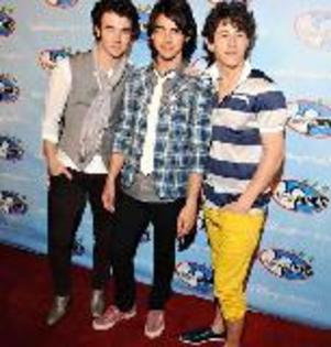 jonas-brothers_17