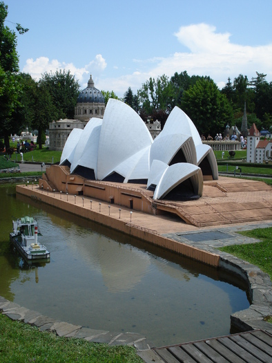 Opera House, Sydney; Sydney, AUSTRALIA. minimundus.at.
