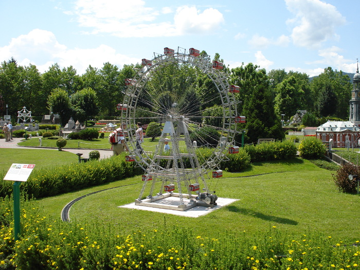 Giant Ferris Wheel, Prater, Vienna; Prater, Vienna, AUSTRIA. minimundus.at.
