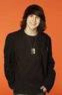 GVAVUYYWOIRILTWPEWE - mitchel musso