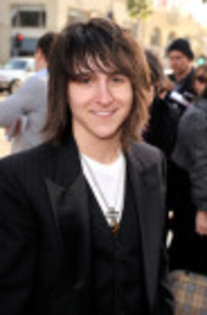 OPSJEDNGUDTQNHGDUKC - mitchel musso