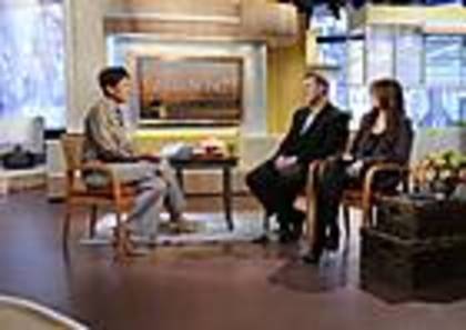 Miley-Cyrus_COM_GoodMorningAmerica_29March2010_05 - album pentru SoMileyCyrusCreativityColection