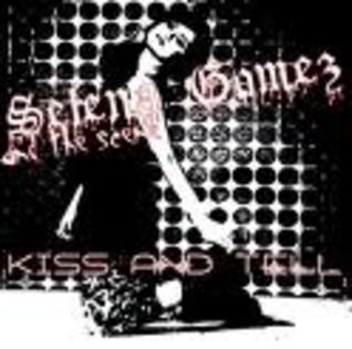 CAR6M9F3 - Selena Gomez KISS AND TELL