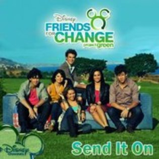 BZQTRIRXVTQHVIMBAJY[1] - revista disney channel nr 2