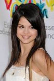 4 - selena gomez si alte vedete