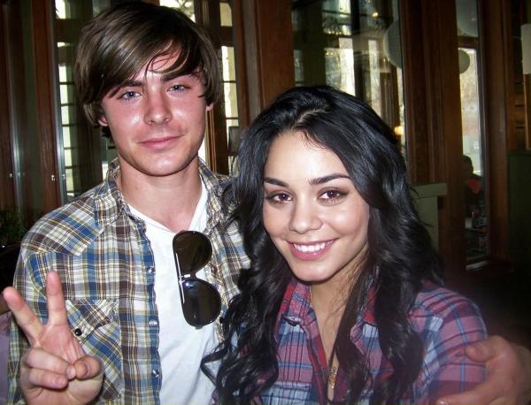 High_School_Musical_3_Senior_Year_1254150791_3_2008