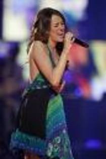 E1CAIDTY3ZCAC4T3DVCAJBDU4DCAXUU9AKCAOKYQU3CAVG33Y2CAK1198ECAO17XNICAQZ9W48CAM683R9CAST037QCA14K7TJCA - Miley Cyrus