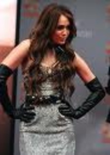 OHCA4WP6BCCAS6ZRBQCAI0FHXVCA2COHTKCAM4ZYVXCALEIDK0CAOZCGTSCASPEEVXCAU0YGZHCALXON1UCA7SDBCXCAT5SHKZCA - Miley Cyrus
